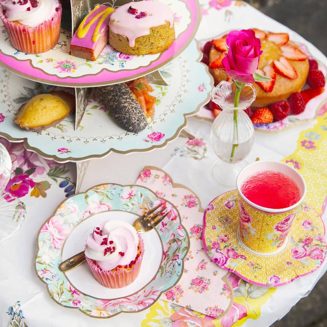 vintage-paper-teacups-stage-2