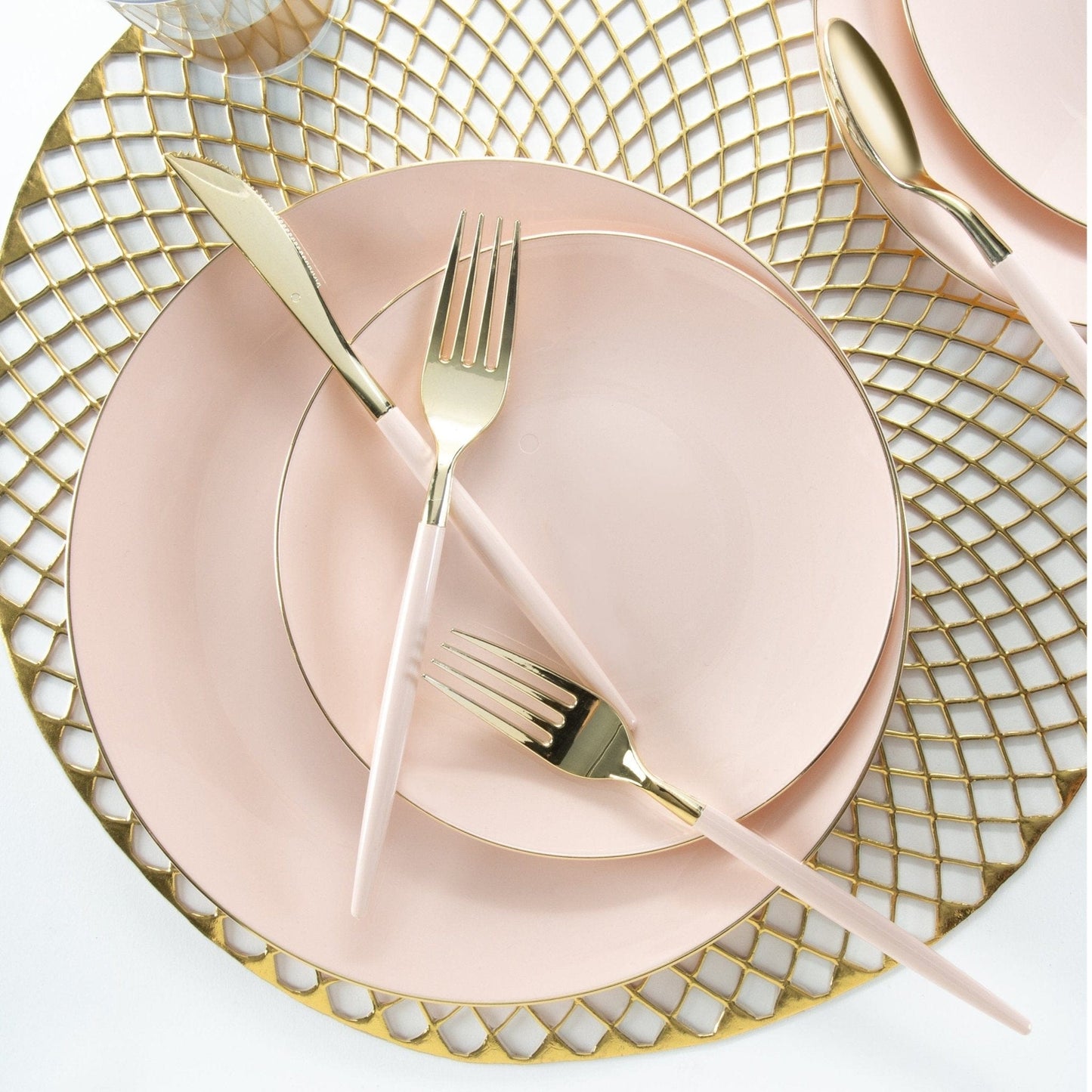 Round Blush • Gold Plastic Plates | 10 Pack